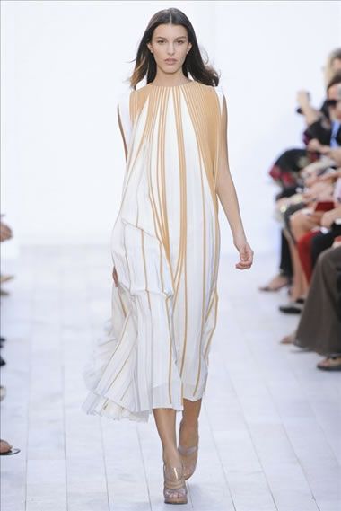 纯白诱惑 Chloé 2012春夏女装秀